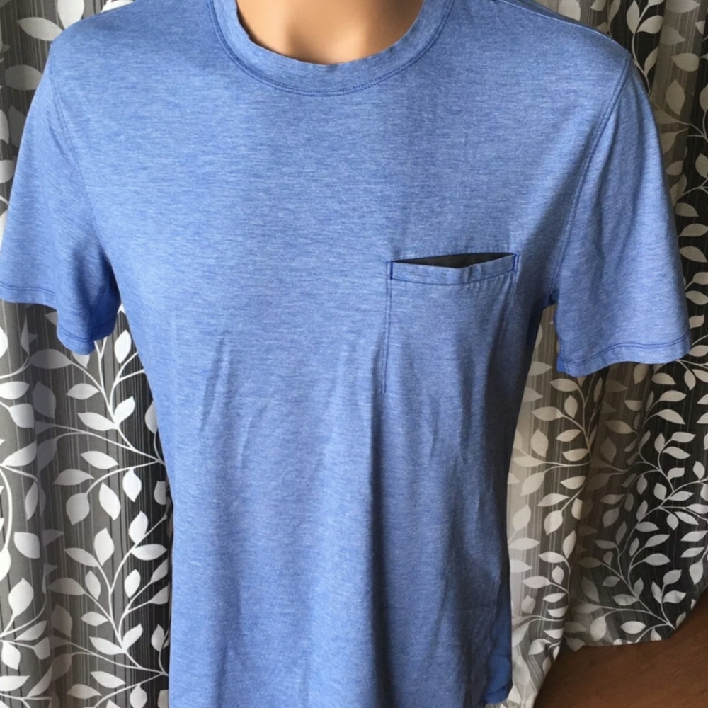 Lululemon men's t shirt